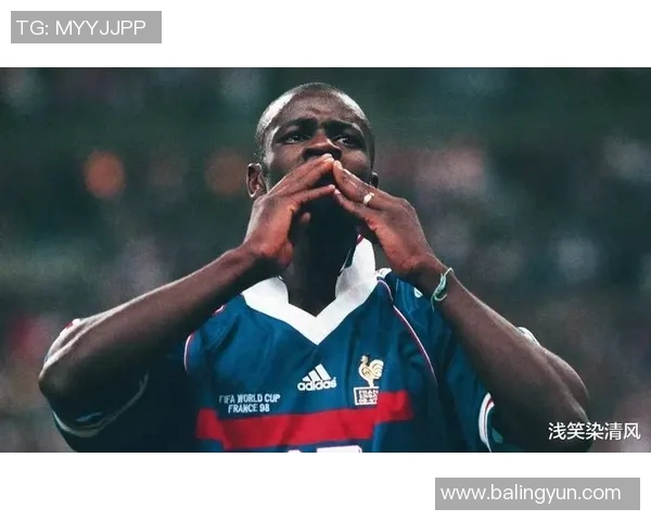 66号足球明星后卫的传奇之路与荣耀时刻回顾